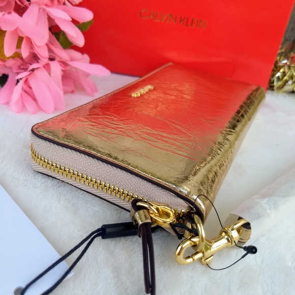 Calvin Klein Marybelle Metallic Gold Foil Wallet - Picture 5 of 12
